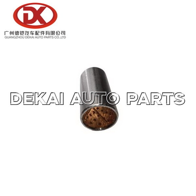 1513510090 8980818290 1 51351009 0を薮で囲むISUZU CXZ81 10PE1の手錠