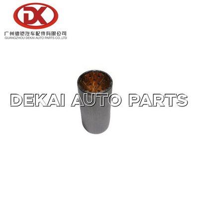 1513510090 8980818290 1 51351009 0を薮で囲むISUZU CXZ81 10PE1の手錠