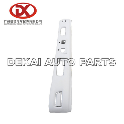 ISUZU 700P 4HK1 NPRのフロント・バンパ8974056341 8974056270 8 97405634 1