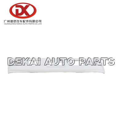 ISUZU 700P 4HK1 NPRのフロント・バンパ8974056341 8974056270 8 97405634 1