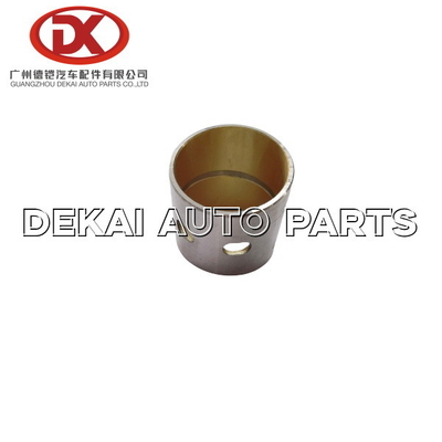 Isuzuのエンジン部分6HH1 1を薮で囲む連接棒12251036 0 8 98121309 0 8981213090
