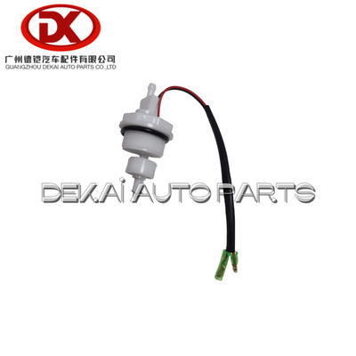 自動車部品 8 97079821 0 8970798210 ISUZU 油水分離バルブ
