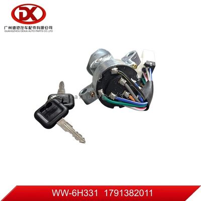 ISUZU CYZ51K CXZ81 FVR34 トラック用部品用のカーロックシリンダーセット 1791382011 1 79138201 1
