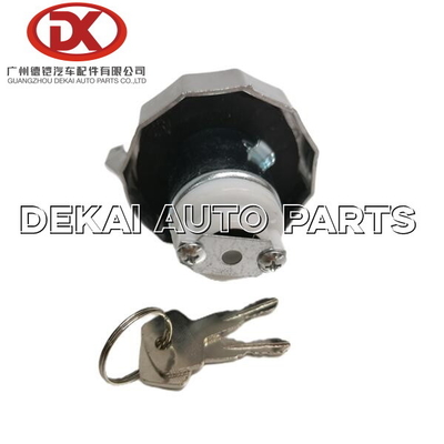 NHKR ISUZUのトラックの部品は燃料タンクの帽子8970956862 8979948211に金属をかぶせる