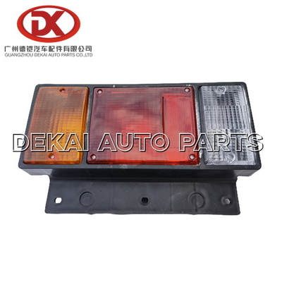 600P 700P FRR ISUZU NPRの部品の尾ライト後部ランプ8942574190